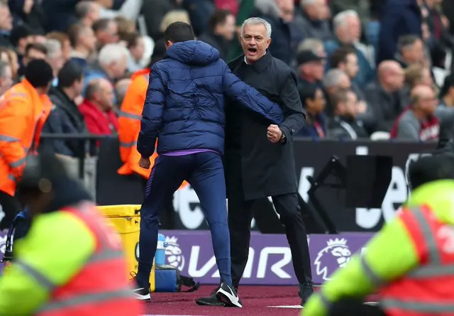 West Ham 2-3 Tottenham: Chiến thắng đầu tay của Mourinho - Ảnh 3.