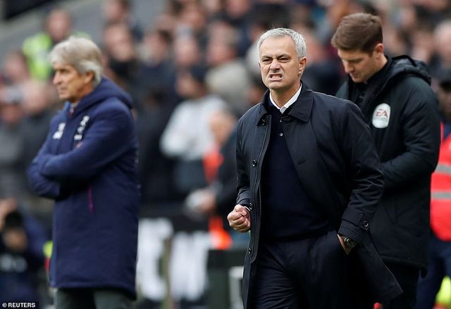 Mourinho mở hàng thành công trên ghế nóng Tottenham - Ảnh 2.