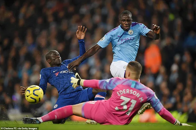 Man City 2-1 Chelsea: Nhà vô địch trở lại cuộc đua - Ảnh 1.