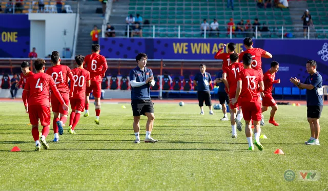 ẢNH: Tiến Linh lập hat-trick, Quang Hải lập công, U22 Việt Nam thắng 6-1 U22 Lào - Ảnh 1.