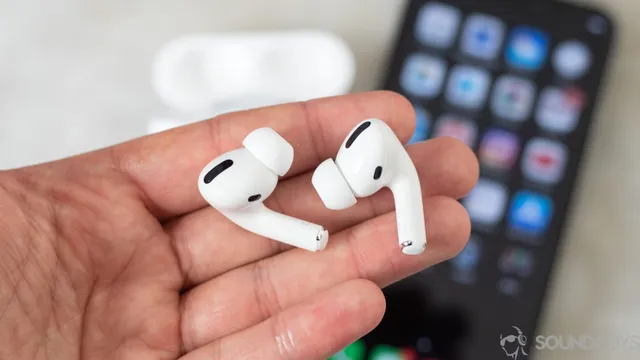 Sửa chữa và thay thế đắt đỏ, sử dụng AirPods Pro giống như một canh bạc - Ảnh 1.