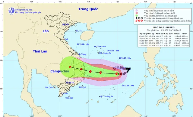 Đêm 10/11, bão số 6 đổ bộ Quảng Ngãi, Bình Định, Phú Yên - Ảnh 1.