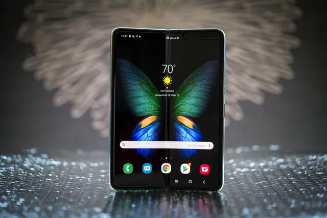 Galaxy Fold bán hết veo tại Trung Quốc chỉ sau 5 phút - Ảnh 1.