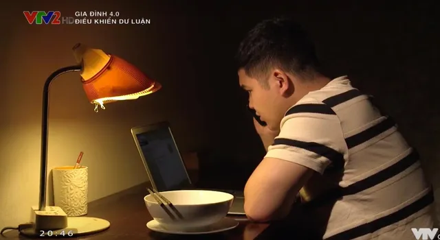 Gia đình 4.0: Kênh online của anh Sáng bị tẩy chay - Ảnh 3. Gia đình 4.0: Kênh online của anh Sáng bị tẩy chay - Ảnh 3.