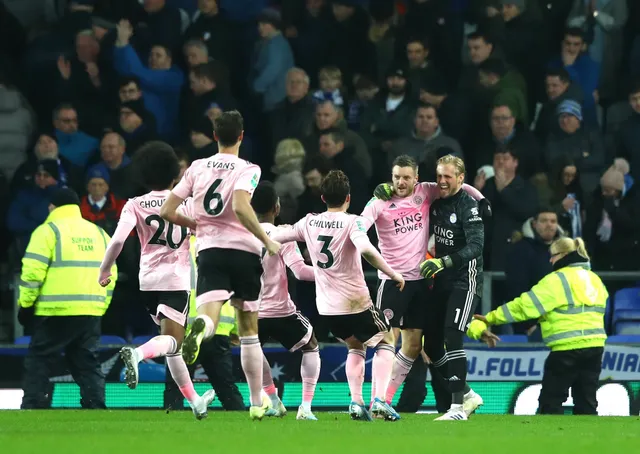 Kết quả tứ kết Cúp Liên đoàn Anh: Man Utd 3-0 Colchester, Oxford United 1-3 Man City - Ảnh 4.