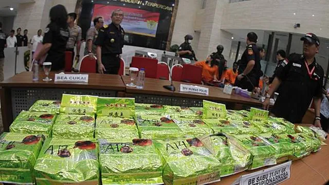 Indonesia thu giữ 210kg ma túy đá - Ảnh 1.