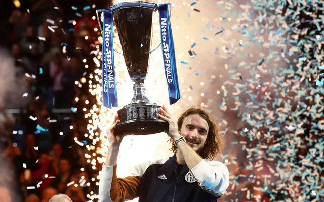 Stefanos Tsitsipas sẽ là Roger Federer của tương lai! - Ảnh 1.