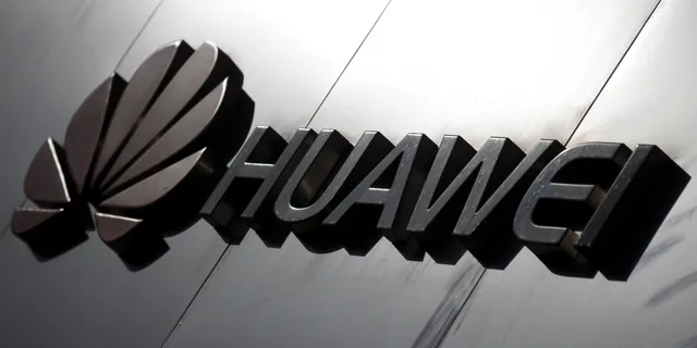 WSJ: Huawei nhận 75 tỷ USD hỗ trợ từ chính phủ Trung Quốc - Ảnh 1.