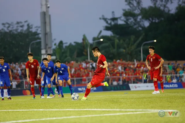 ẢNH: U22 Việt Nam loại U22 Thái Lan, thẳng tiến vào bán kết SEA Games 30 - Ảnh 12.