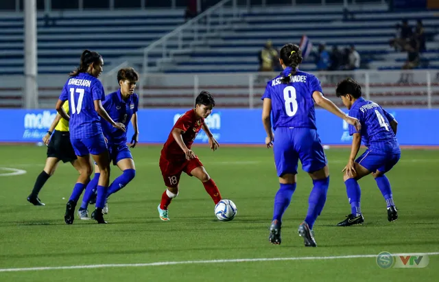 ẢNH: ĐT nữ Việt Nam thắng kịch tính trước Thái Lan, giành HCV bóng đá nữ SEA Games 30 - Ảnh 10.