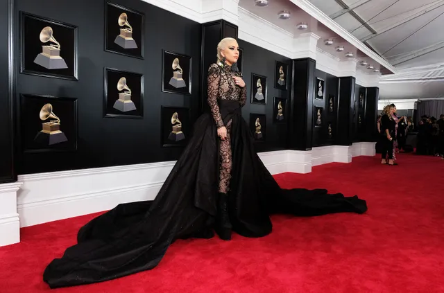 lady-gaga-grammy-red-carpet-kl-billboard-1548 lady-gaga-grammy-red-carpet-kl-billboard-1548