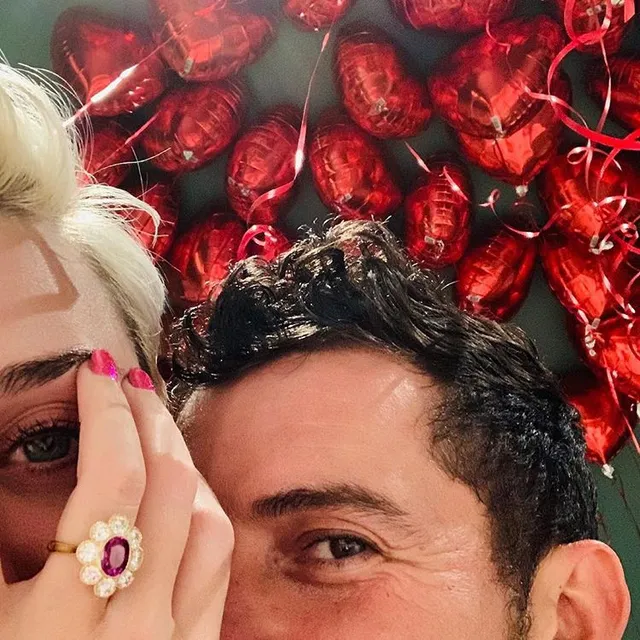 Katy Perry và Orlando Bloom đính hôn - Ảnh 1.