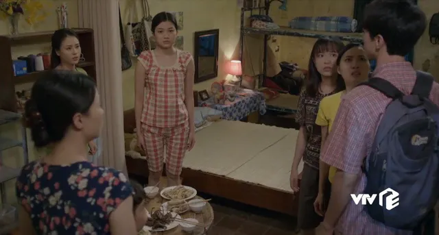 Những cô gái trong thành phố - Tập 14: Mai qua đêm với Tùng trước khi về quê lấy chồng già trừ nợ - Ảnh 7. Những cô gái trong thành phố - Tập 14: Mai qua đêm với Tùng trước khi về quê lấy chồng già trừ nợ - Ảnh 7.