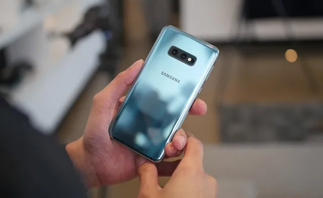 Galaxy S10 có từ 20,99 triệu đồng, lên kệ ngày 8/3 tại Việt Nam - Ảnh 2.