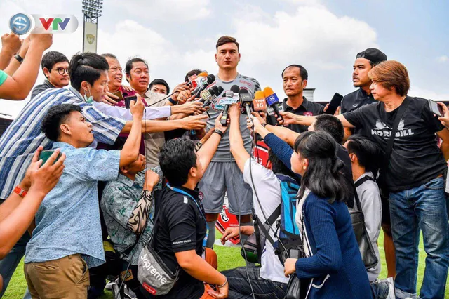 Thủ môn ĐT Việt Nam, Đặng Văn Lâm ra mắt CLB mới Muangthong United - Ảnh 1.