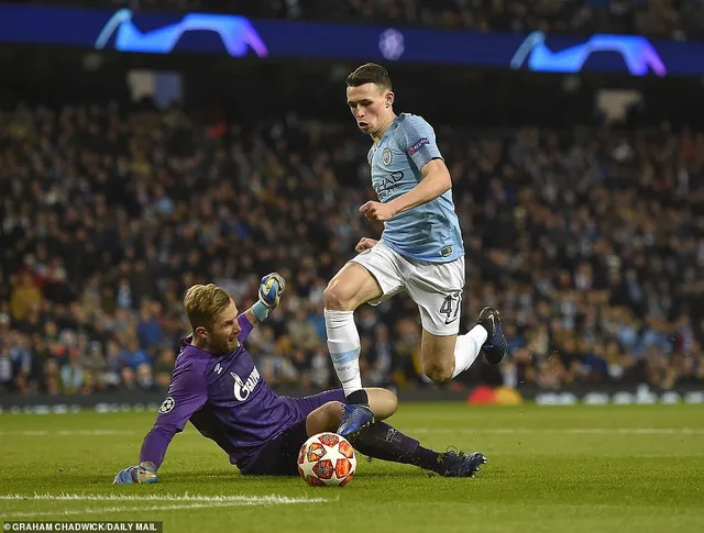 Thay David Silva, sao mai Phil Foden đi vào lịch sử Man City - Ảnh 1.