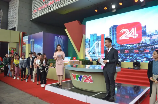 Không gian đặc biệt của VTV24 tại Hội Báo toàn quốc - Ảnh 3.