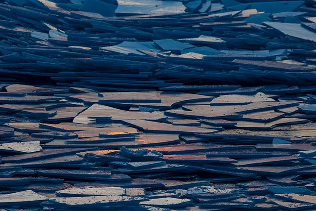Tuyệt đẹp cảnh băng hồ Michigan vỡ thành hàng triệu mảnh nhỏ - Ảnh 6.