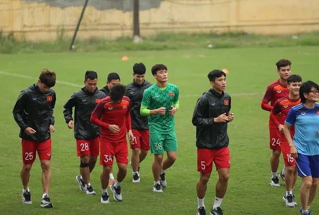 Dàn sao Hàn Quốc dự khán buổi tập của U23 Việt Nam - Ảnh 1.