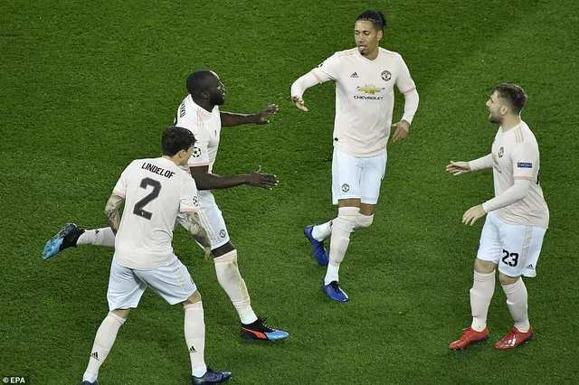 ẢNH: Man Utd thắng kịch tính PSG nhờ VAR để giành quyền vào tứ kết UEFA Champions League - Ảnh 4.