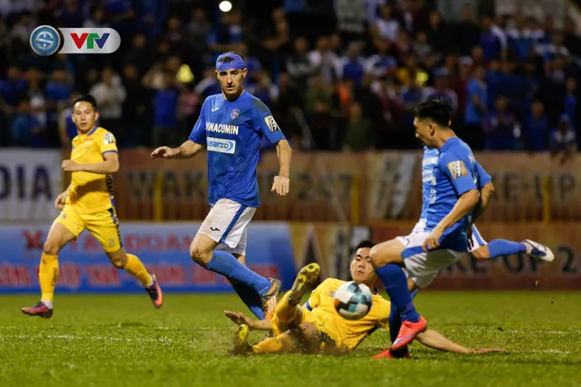 ẢNH: Hải Huy tỏa sáng, Than Quảng Ninh giành chiến thắng đầu tiên tại V.League 2019 - Ảnh 15.