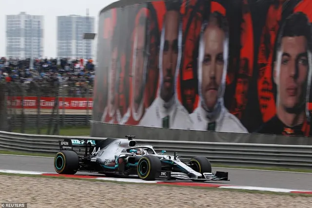 F1: Lewis Hamilton giành chiến thắng tại GP Trung Quốc - Ảnh 1.