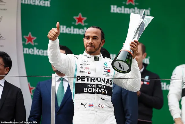 F1: Lewis Hamilton giành chiến thắng tại GP Trung Quốc - Ảnh 2.