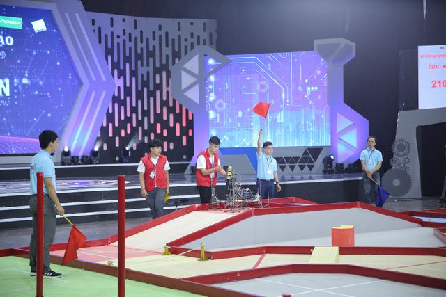 Đại học Sao Đỏ - Ngôi sao tại vòng loại Robocon Việt Nam 2019 - Ảnh 36.