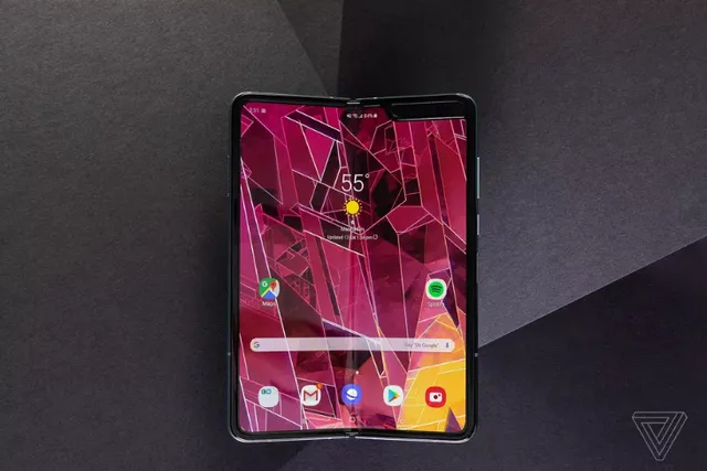 Samsung trì hoãn vô thời hạn thời điểm ra mắt Galaxy Fold - Ảnh 1.