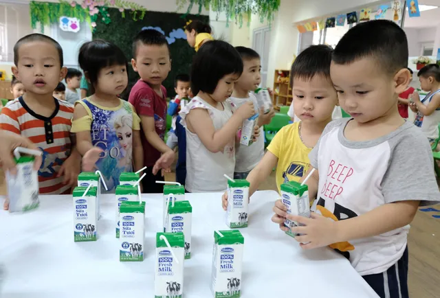 Sữa học đường - Sữa không là chưa đủ - Ảnh 3. Sữa học đường - Sữa không là chưa đủ - Ảnh 3.