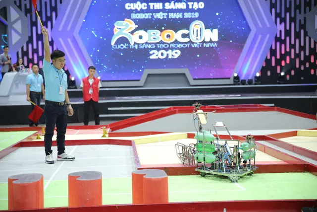 Robocon Việt Nam 2019: Xây dựng bất ngờ vượt qua người anh em Bách khoa - Ảnh 15. Robocon Việt Nam 2019: Xây dựng bất ngờ vượt qua người anh em Bách khoa - Ảnh 15.