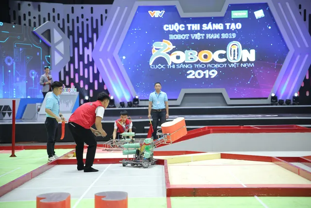 Robocon Việt Nam 2019: Xây dựng bất ngờ vượt qua người anh em Bách khoa - Ảnh 16. Robocon Việt Nam 2019: Xây dựng bất ngờ vượt qua người anh em Bách khoa - Ảnh 16.