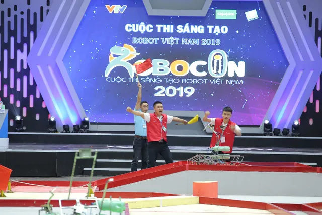 Robocon Việt Nam 2019: Xây dựng bất ngờ vượt qua người anh em Bách khoa - Ảnh 17. Robocon Việt Nam 2019: Xây dựng bất ngờ vượt qua người anh em Bách khoa - Ảnh 17.