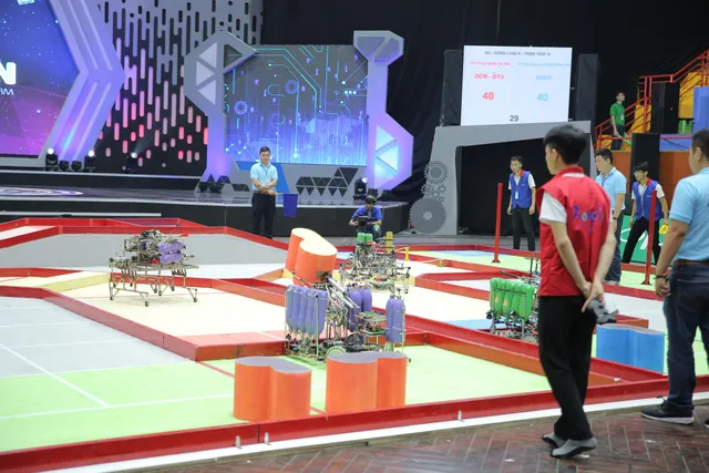 Robocon Việt Nam 2019: Xây dựng bất ngờ vượt qua người anh em Bách khoa - Ảnh 25. Robocon Việt Nam 2019: Xây dựng bất ngờ vượt qua người anh em Bách khoa - Ảnh 25.