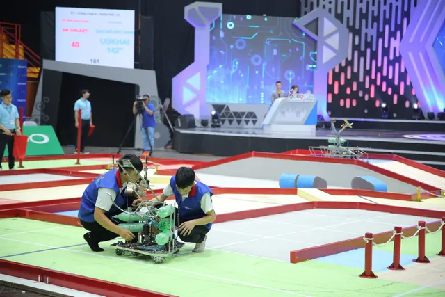 Robocon Việt Nam 2019: Xây dựng bất ngờ vượt qua người anh em Bách khoa - Ảnh 39. Robocon Việt Nam 2019: Xây dựng bất ngờ vượt qua người anh em Bách khoa - Ảnh 39.