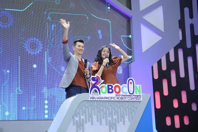 Robocon Việt Nam 2019: Xây dựng bất ngờ vượt qua người anh em Bách khoa - Ảnh 62. Robocon Việt Nam 2019: Xây dựng bất ngờ vượt qua người anh em Bách khoa - Ảnh 62.