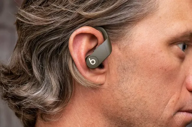 Apple trình làng tai nghe Powerbeats Pro cho người yêu thể thao - Ảnh 3. Apple trình làng tai nghe Powerbeats Pro cho người yêu thể thao - Ảnh 3.