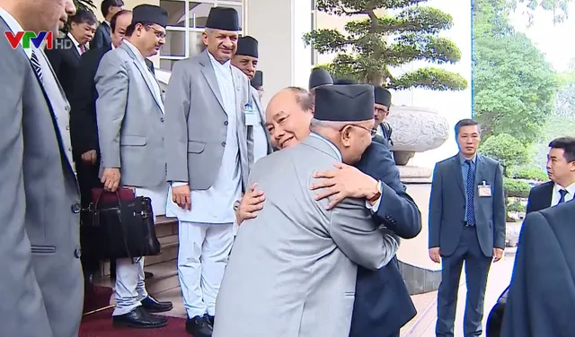 Thủ tướng Nepal thăm chính thức Việt Nam - Ảnh 2.