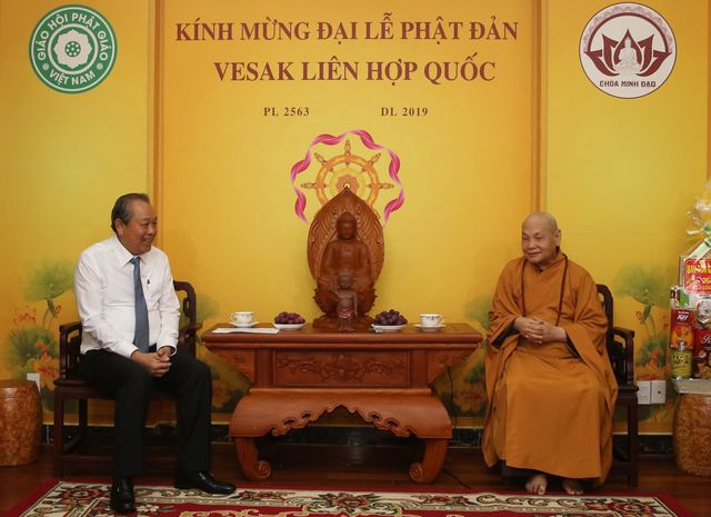PTTg Trương Hòa Bình chúc mừng đại lễ Phật đản tại TP.HCM - Ảnh 2.