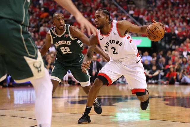 Tấm thịnh tình của người dân Toronto dành cho Kawhi Leonard - Ảnh 2.