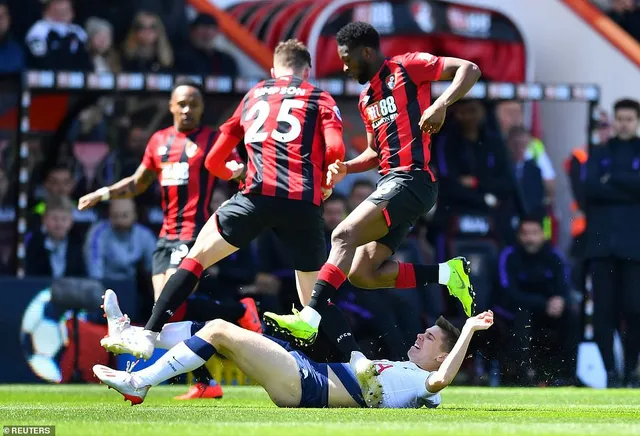 Nhận 2 thẻ đỏ, Tottenham thất bại trên sân Bournemouth - Ảnh 2.