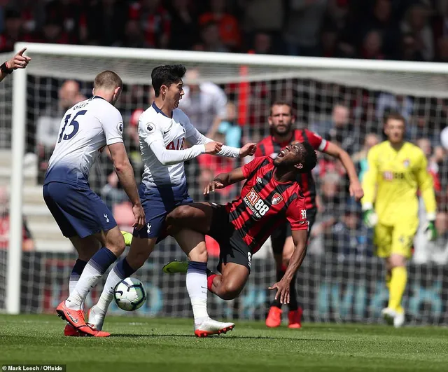 Nhận 2 thẻ đỏ, Tottenham thất bại trên sân Bournemouth - Ảnh 1.