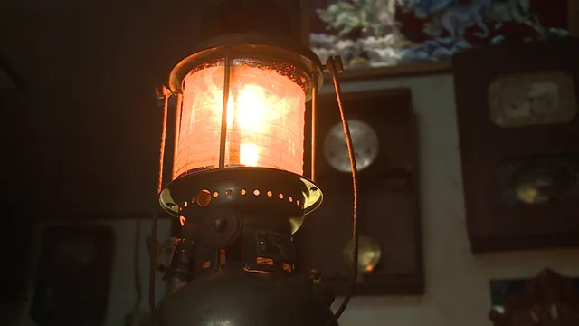 Ông "bác sĩ" của đèn Manchon cổ