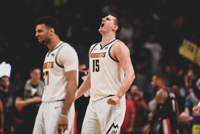 NBA Playoffs 2019 - ngày 8/5: Những chiến thắng cách biệt trên sân nhà - Ảnh 1.