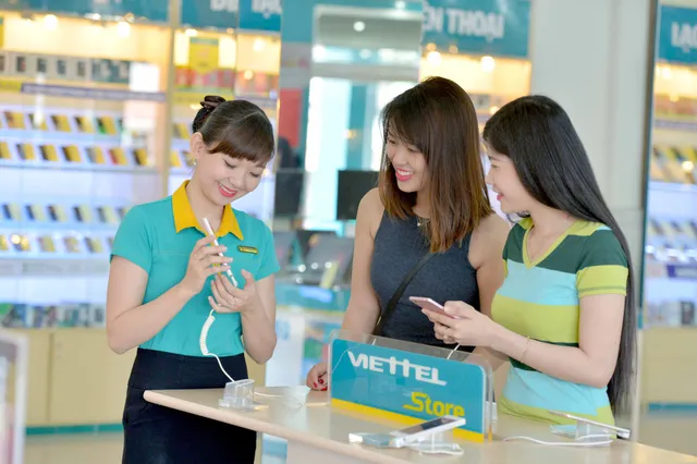 1.200 điểm giao dịch Viettel tiếp nhận hồ sơ Trái tim cho em - Ảnh 1.