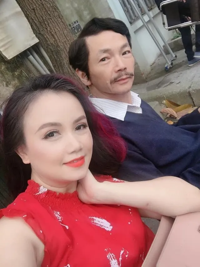 Loạt ảnh selfie yêu hết nấc của dàn diễn viên phim Về nhà đi con - Ảnh 7.