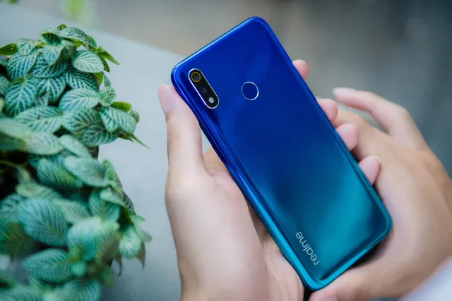 Realme 3 Pro chính thức lên kệ: Chip Snapdragon 710, màn hình giọt nước, giá từ 6,49 triệu đồng - Ảnh 2.