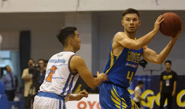 VBA 2019: Hanoi Buffaloes thắng lợi trong ngày Mike Bell trở lại - Ảnh 1.