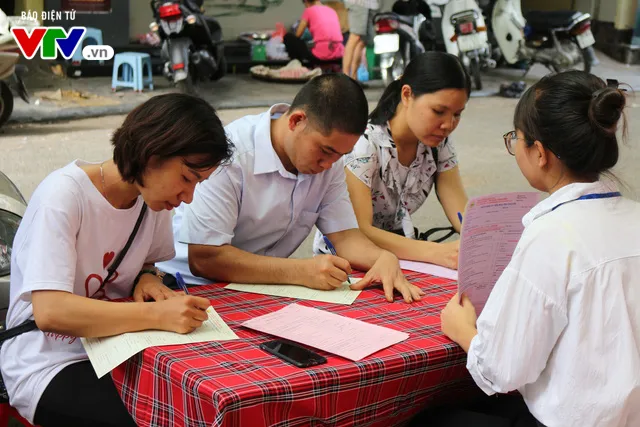 Ngày Gia đình Vỉệt Nam: Cả nhà cùng nhau đi hiến máu - Ảnh 2.