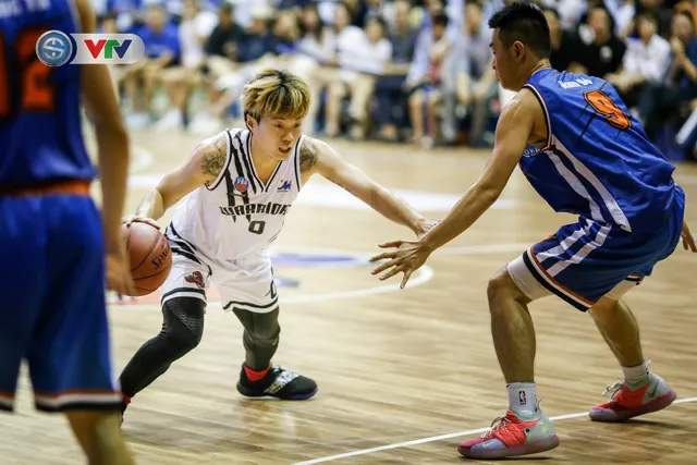 VBA 2019: Hanoi Buffaloes tiếp tục nhận thất bại ở trận derby - Ảnh 13.